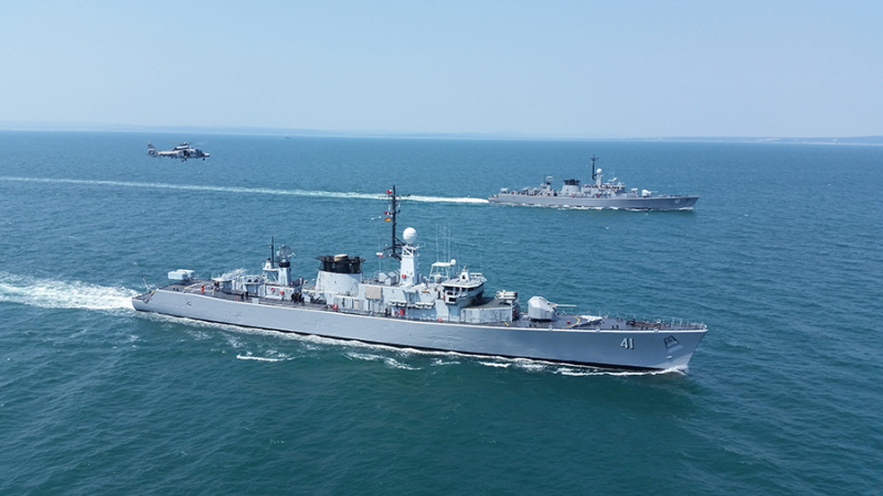 Черноморский флот заявил о контроле действий кораблей НАТО на учениях Sea Breeze