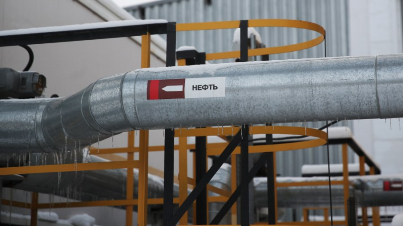 Белый дом назвал ожидаемой реакцию Москвы на ограничение стоимости нефти