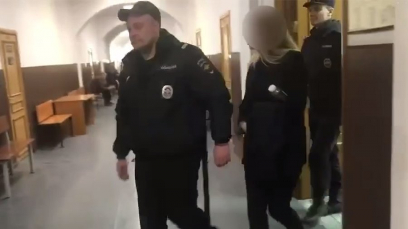 Суд арестовал замначальника налоговой инспекции в Москве за взятки